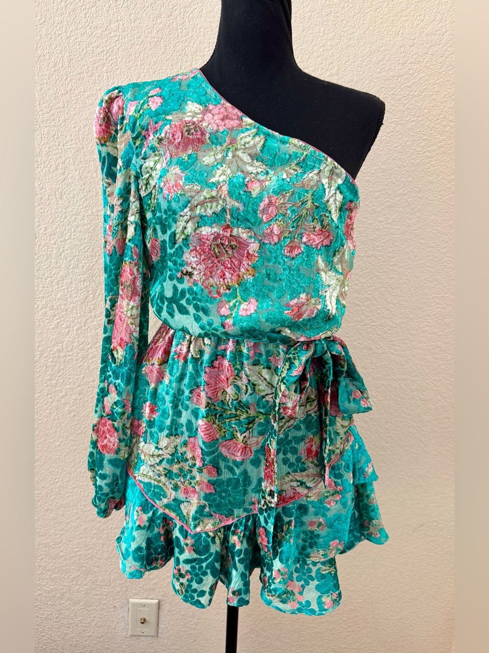 NWT Hemant & Nandita Kalon Teal Floral One Shoulder Belted Mini Dress Med